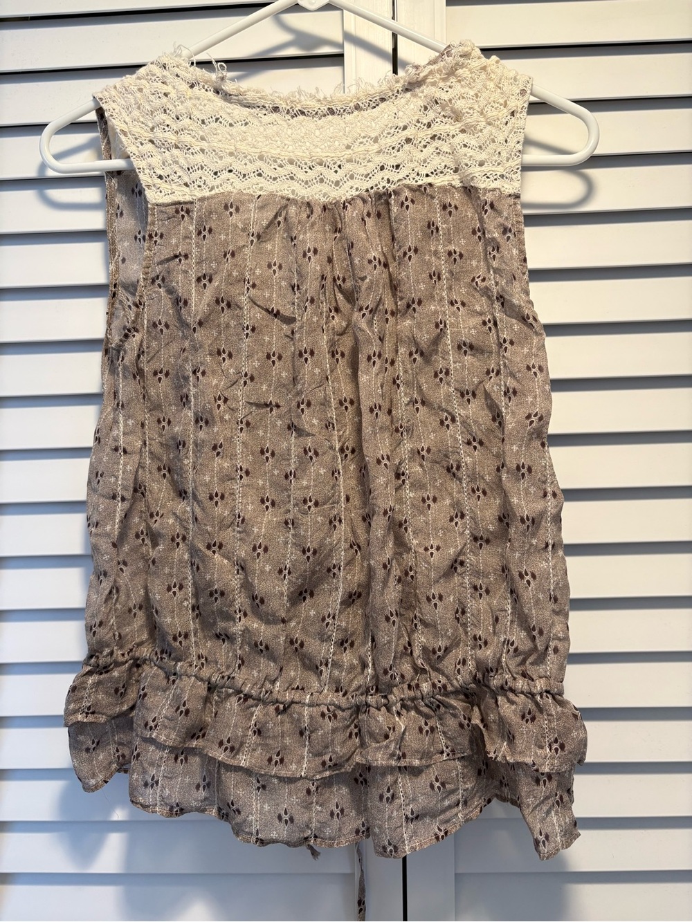 Silk and lace eyelet blouse from Anthropologie - Picture 7 of 7